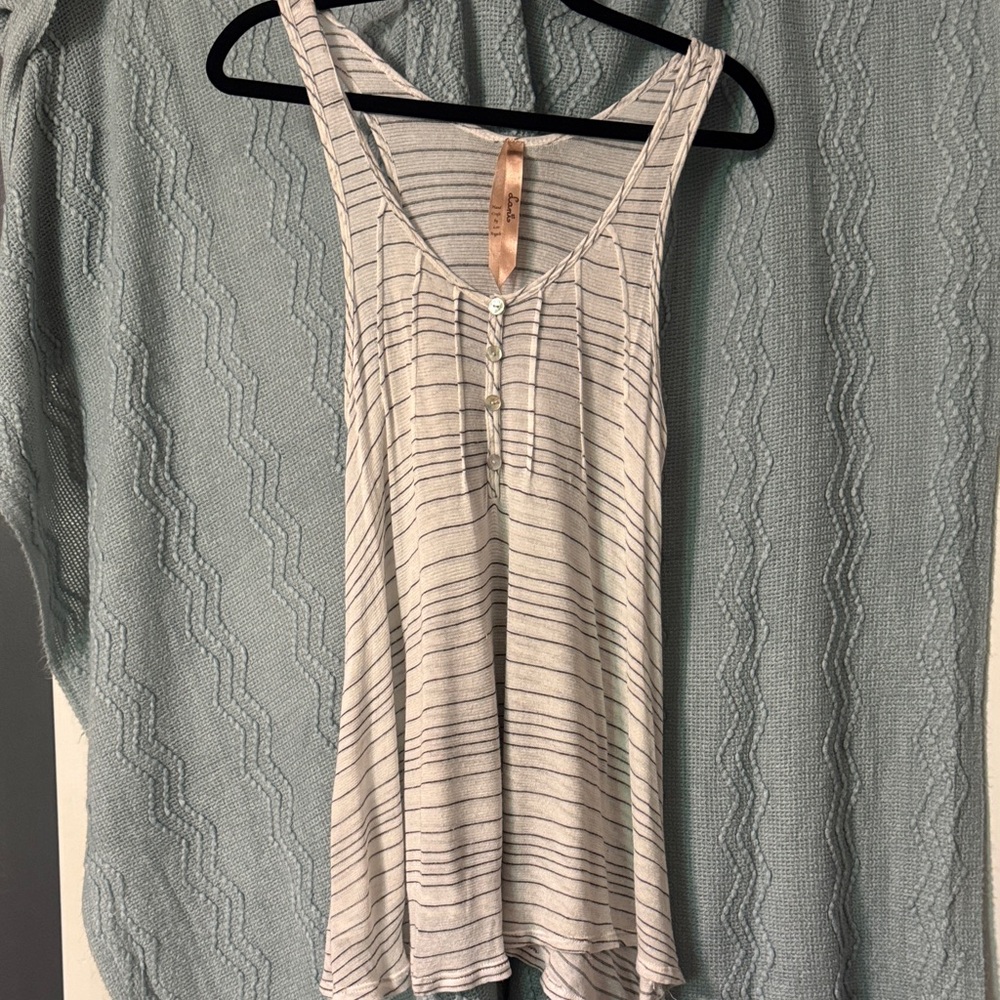 Lani white  Sleeveless Relaxed Pleated Sheer Tank Top